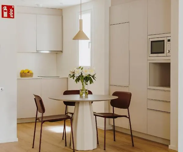 アパートホテル The Passage 4*