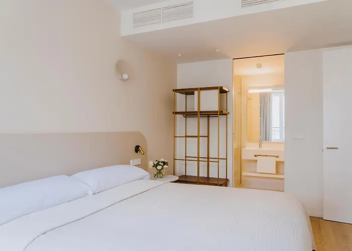 The Passage Aparthotel 4*